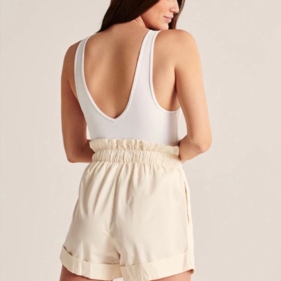Abercrombie & Fitch Cream High-Waisted Paperbag Shorts - Picture 9 of 9